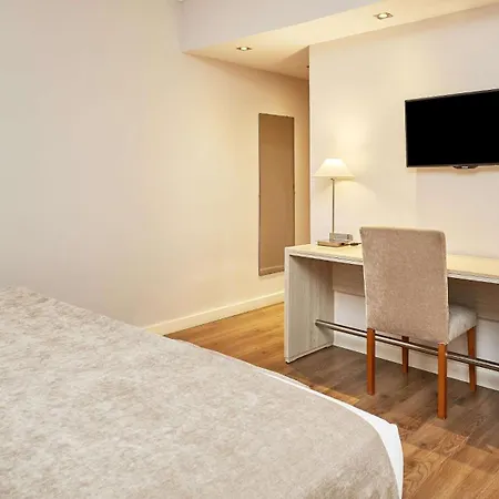 Nh カリファ ホテル 4*