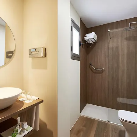 Hotel Nh Califa