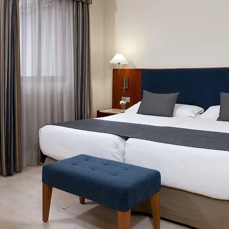 Nh カリファ ホテル 4*