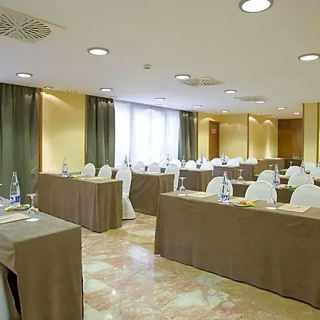 Nh Califa Hotel 4*