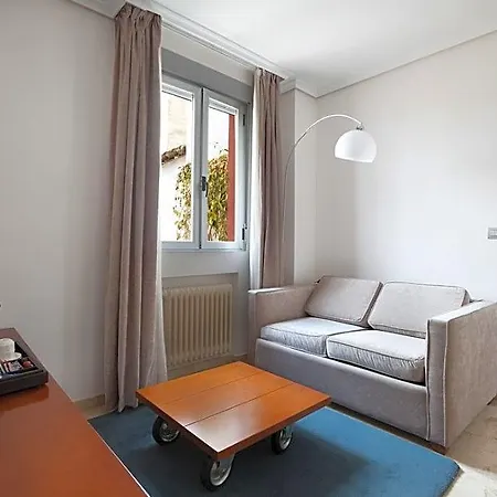 Hotel Nh Califa 4*