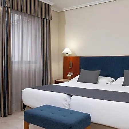 Hotel Nh Califa