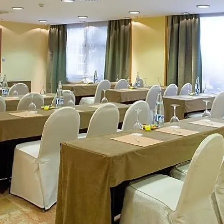Hotel Nh Califa 4*