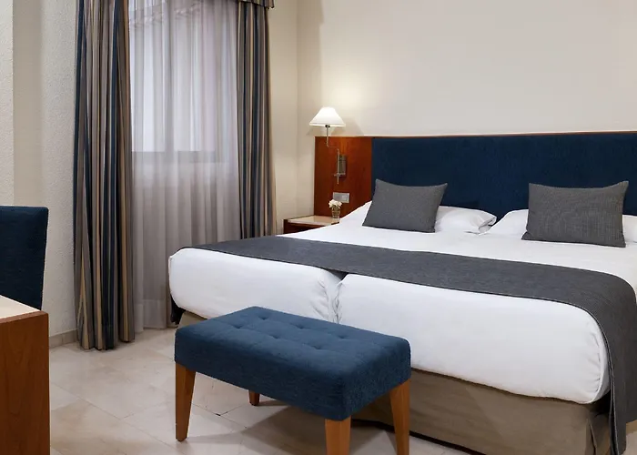 Nh カリファ ホテル 4*