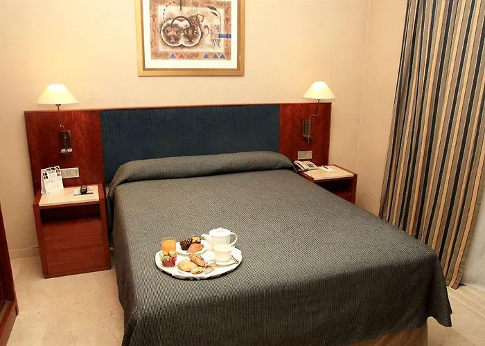 Nh カリファ ホテル 4*