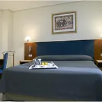 Hotel Nh Califa