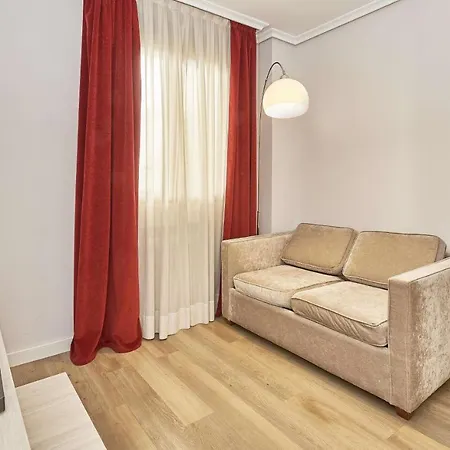 Hotel Nh Califa