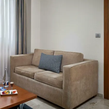 Nh Califa Hotel 4*